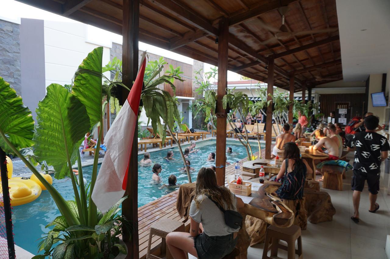 Atlas Gili Party Hostel Gili Trawangan Esterno foto