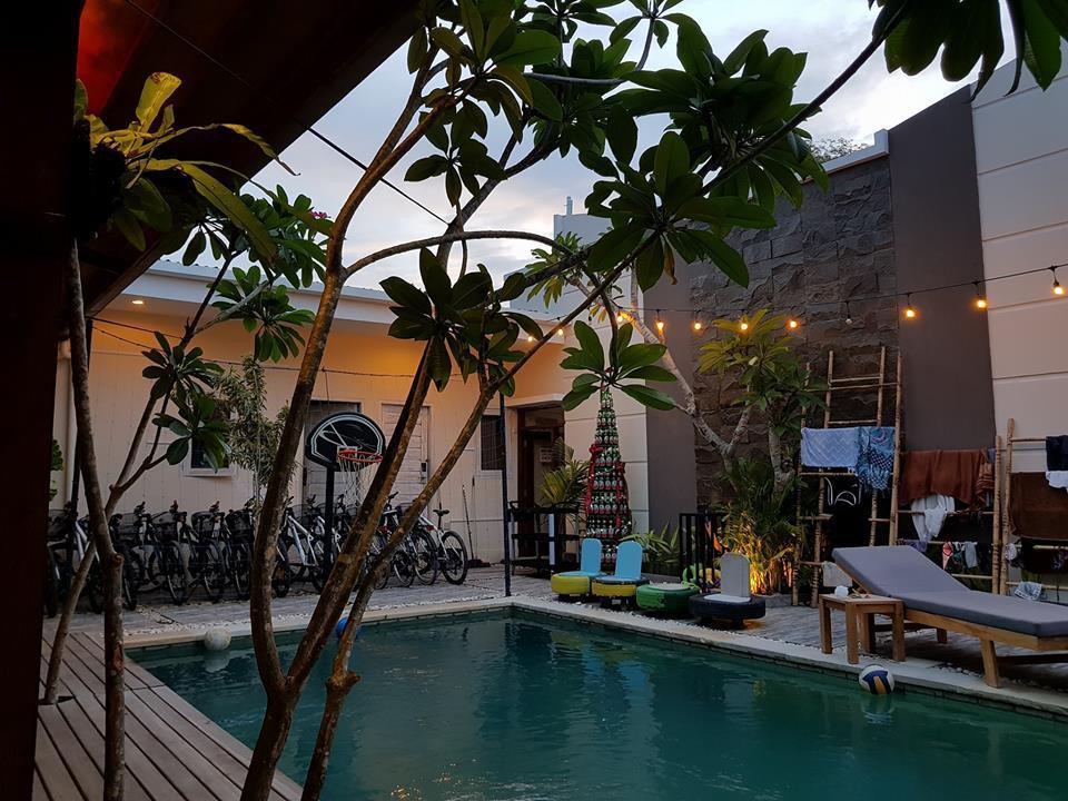 Atlas Gili Party Hostel Gili Trawangan Esterno foto