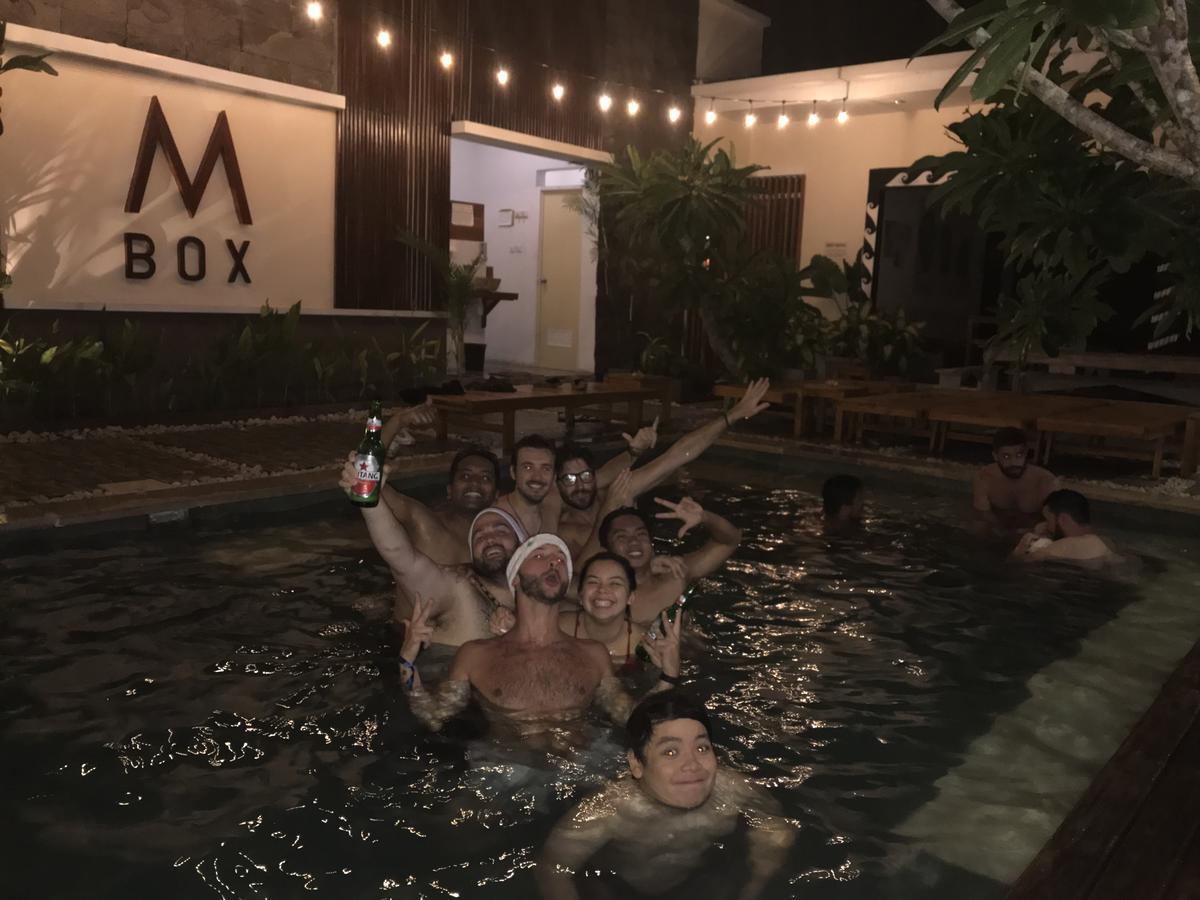 Atlas Gili Party Hostel Gili Trawangan Esterno foto